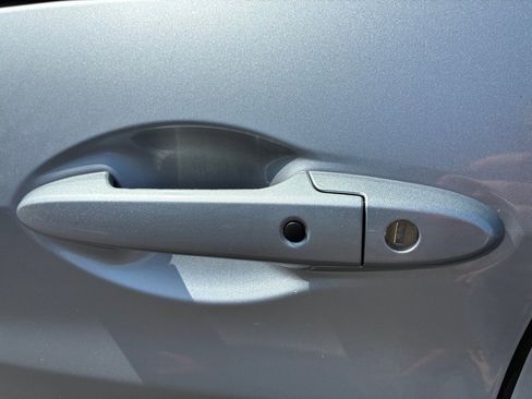 Used 2018 Honda HR-V EX image 27