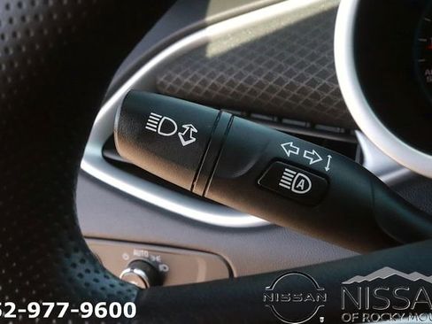 Used 2023 Chevrolet Malibu LT FWD image 26