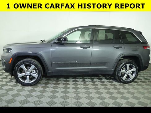 Used 2022 Jeep Grand Cherokee Limited image 2