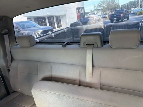 Used 2005 Ford F150 XLT image 12