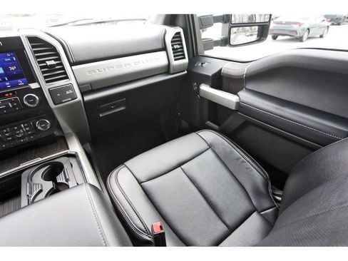 Used 2021 Ford F350 Lariat w/ Chrome Package image 13