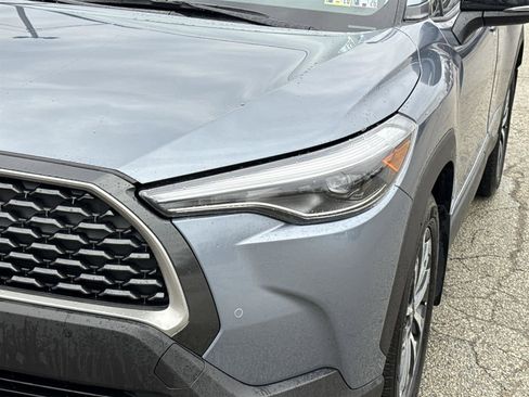 Used 2025 Toyota Corolla Cross XLE w/ Convenience Package image 9