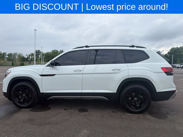 Used 2024 Volkswagen Atlas Peak Edition SE AWD/4WD image 19