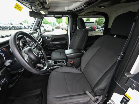Used 2022 Jeep Wrangler Sport AWD/4WD image 18