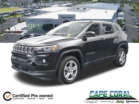 Used 2024 Jeep Compass Latitude image 1