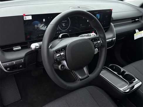 New 2025 Hyundai Ioniq 5 SE image 16