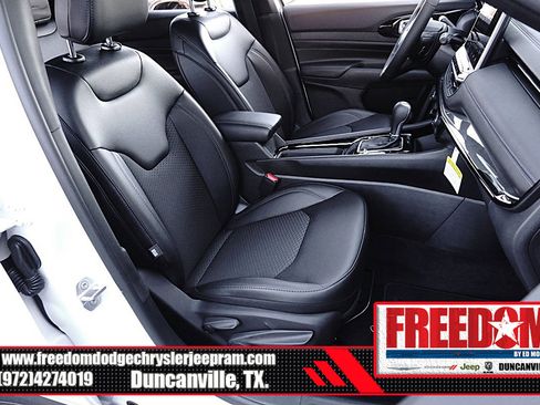 New 2026 Jeep Compass Latitude image 15