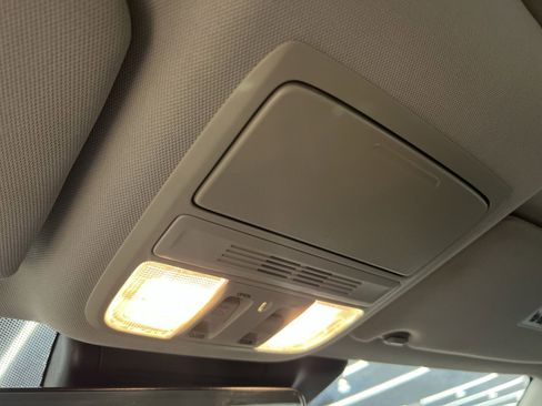 Used 2019 Honda Accord EX-L image 31