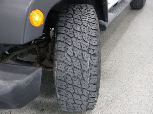 Used 2013 Jeep Wrangler Unlimited Sport image 4