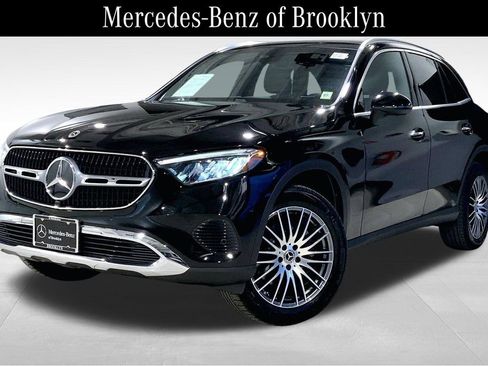 Used 2026 Mercedes-Benz GLC 300 4MATIC image 2
