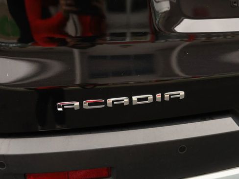 Used 2020 GMC Acadia SLE w/ Driver Convenience Package image 9