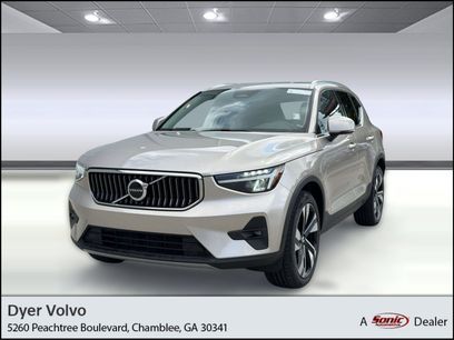 Used 2023 Volvo XC40 B5 Plus w/ Protection Package Premier