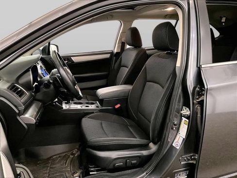 Used 2019 Subaru Outback 2.5i Premium AWD/4WD image 24