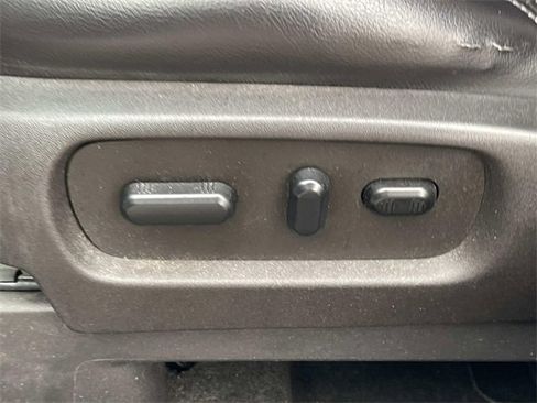Used 2015 Ford Explorer XLT w/ Equipment Group 202A image 21