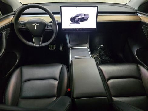 Used 2023 Tesla Model Y Performance image 18