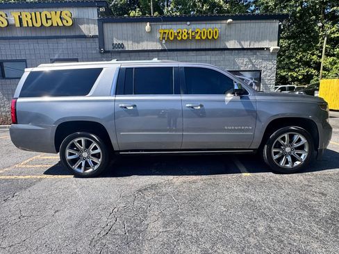 Used 2019 Chevrolet Suburban Premier RWD image 8