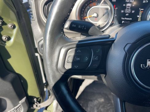 Used 2022 Jeep Wrangler Unlimited Sport image 16