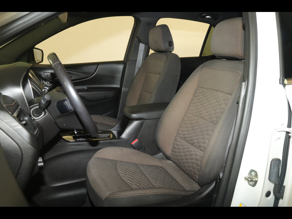 Used 2018 Chevrolet Equinox LT FWD image 17