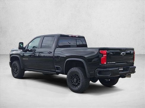 New 2026 Chevrolet Silverado 2500 ZR2 AWD/4WD image 9