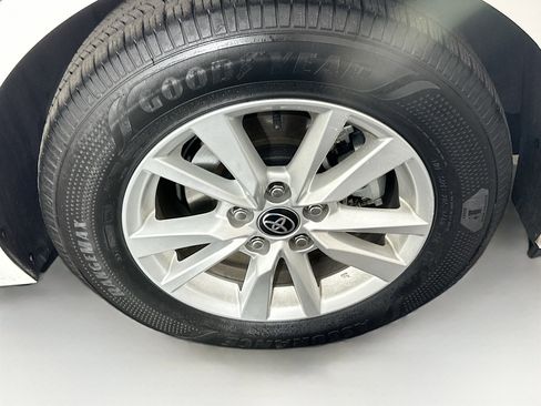 Used 2025 Toyota Camry LE FWD image 11
