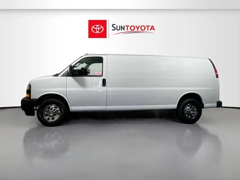 Used 2021 Chevrolet Express 2500 Work Van w/ Communications Package image 7