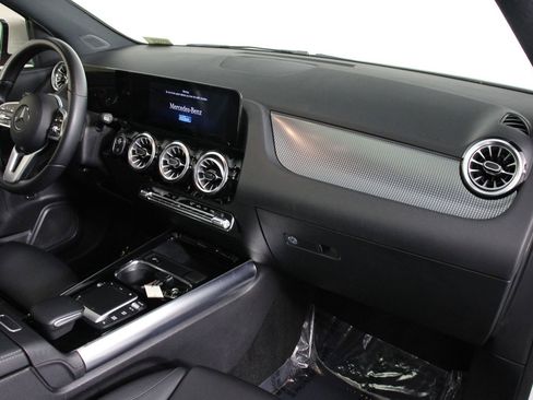 Used 2022 Mercedes-Benz GLA 250 4MATIC image 22