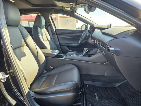 Used 2025 MAZDA MAZDA3 Hatchback w/Premium Plus Pkg image 48