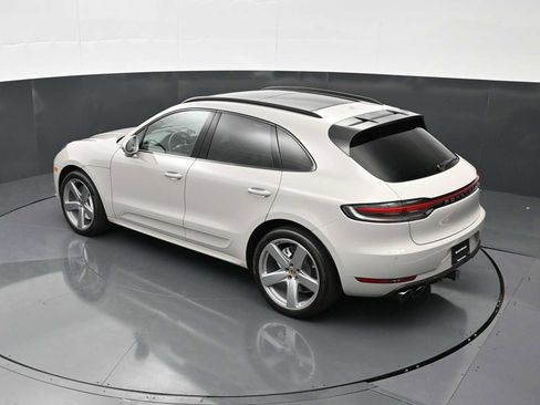 Certified 2020 Porsche Macan Turbo AWD/4WD image 30