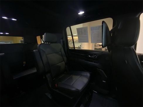 Used 2021 GMC Yukon XL Denali w/ Denali Ultimate Package image 7