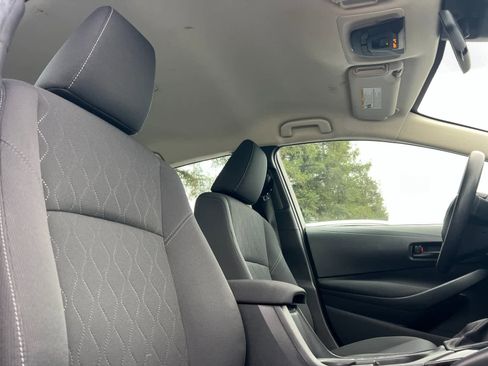Used 2023 Toyota Corolla LE image 16