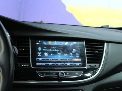 Used 2020 Buick Encore Preferred w/ Safety Package FWD image 18