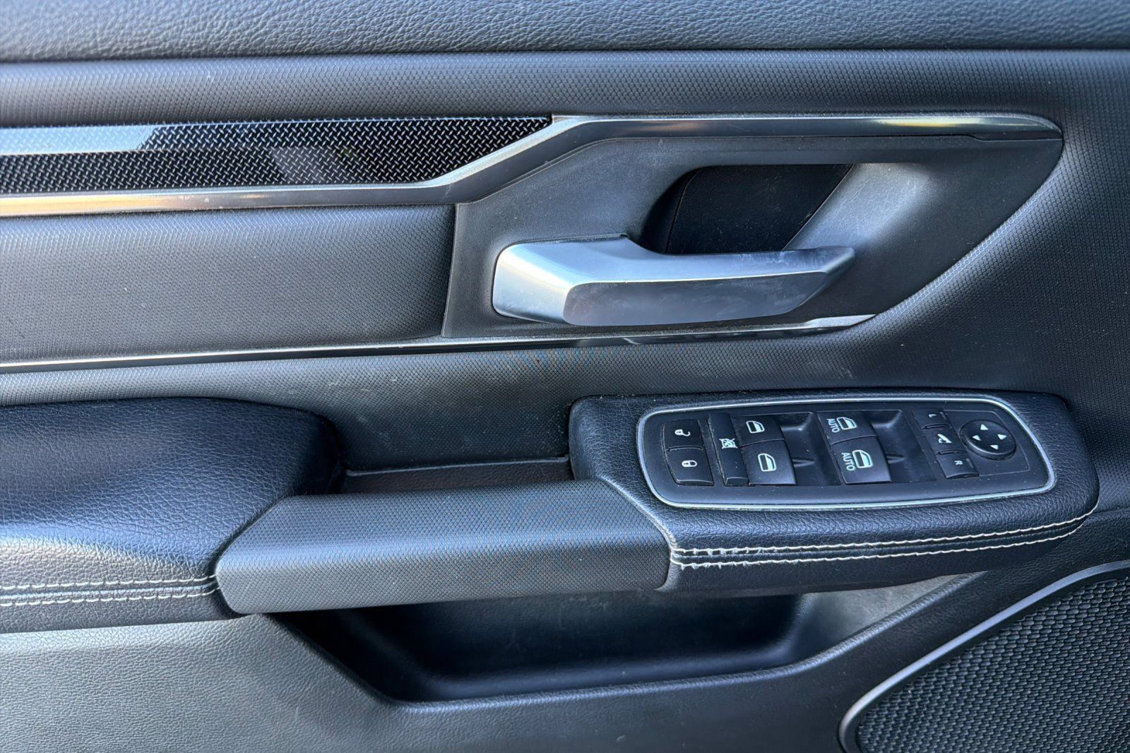 Used 2020 RAM 1500 Sport w/ Night Edition AWD/4WD image 10