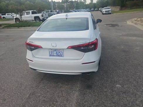 Used 2022 Honda Civic Sport image 14