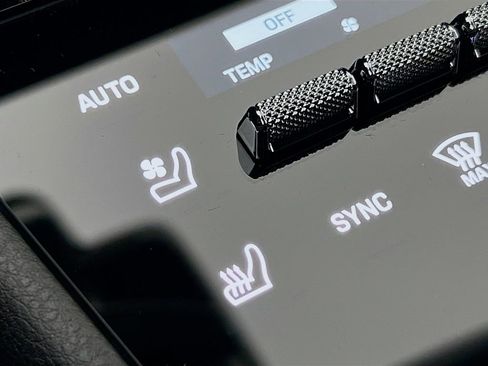 New 2026 Porsche Cayenne Coupe image 23