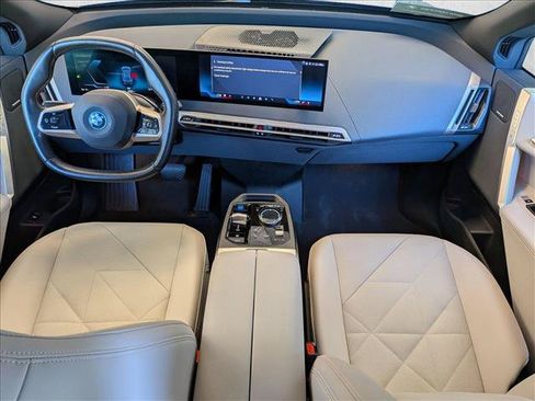 Used 2024 BMW iX xDrive50 w/ Sport Package AWD/4WD image 19
