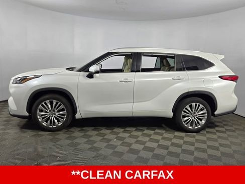 Used 2023 Toyota Highlander Platinum image 5