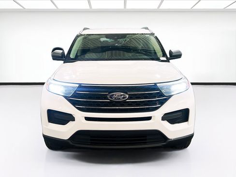 Used 2020 Ford Explorer XLT w/ Class III Trailer Tow Package AWD/4WD image 2