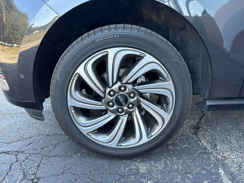 Used 2023 Lincoln Navigator Reserve image 3