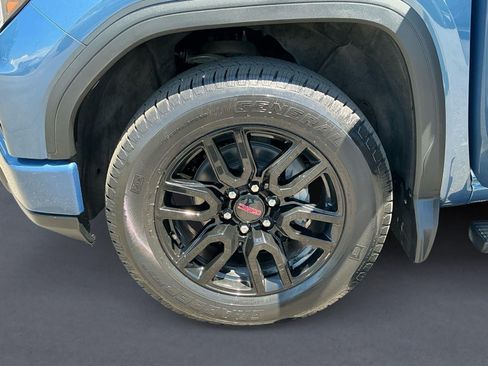 Used 2025 GMC Sierra 1500 Elevation AWD/4WD image 9
