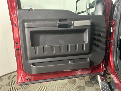 Used 2014 Ford F250 Lariat w/ Lariat Interior Package image 13