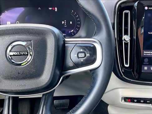 Used 2024 Volvo XC40 B5 Plus w/ Protection Package Premier AWD/4WD image 26
