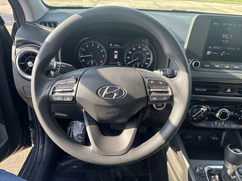 Used 2023 Hyundai Kona SEL AWD/4WD image 19