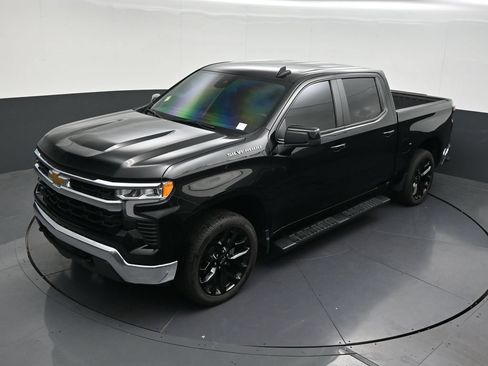 Used 2024 Chevrolet Silverado 1500 LT AWD/4WD image 16