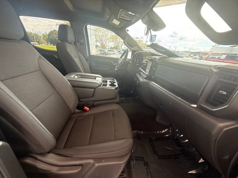 Used 2024 Chevrolet Silverado 1500 LT AWD/4WD image 32