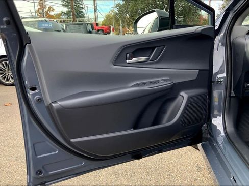 New 2026 Toyota Prius XLE image 10