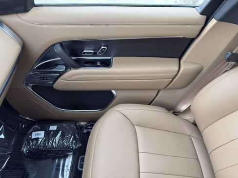 New 2025 Land Rover Range Rover SE image 29