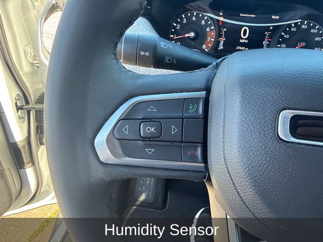 Used 2023 Jeep Compass Latitude AWD/4WD image 13