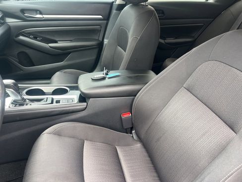 Used 2023 Nissan Altima 2.5 SV w/ SV Premium Package image 8