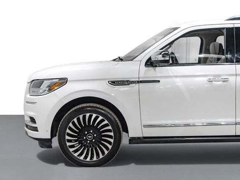 Used 2021 Lincoln Navigator L Black Label w/ Cargo Convenience Package image 10