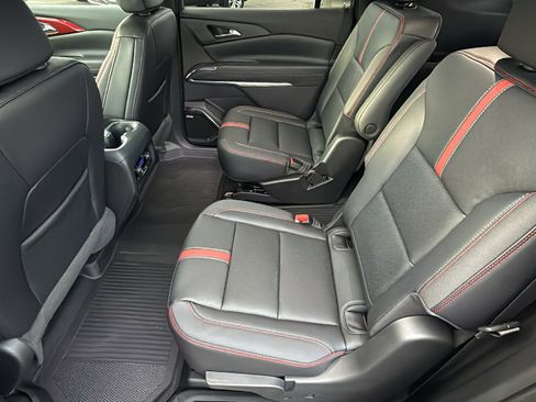 New 2026 Chevrolet Traverse RS w/ LPO, Floor Liner Package image 24
